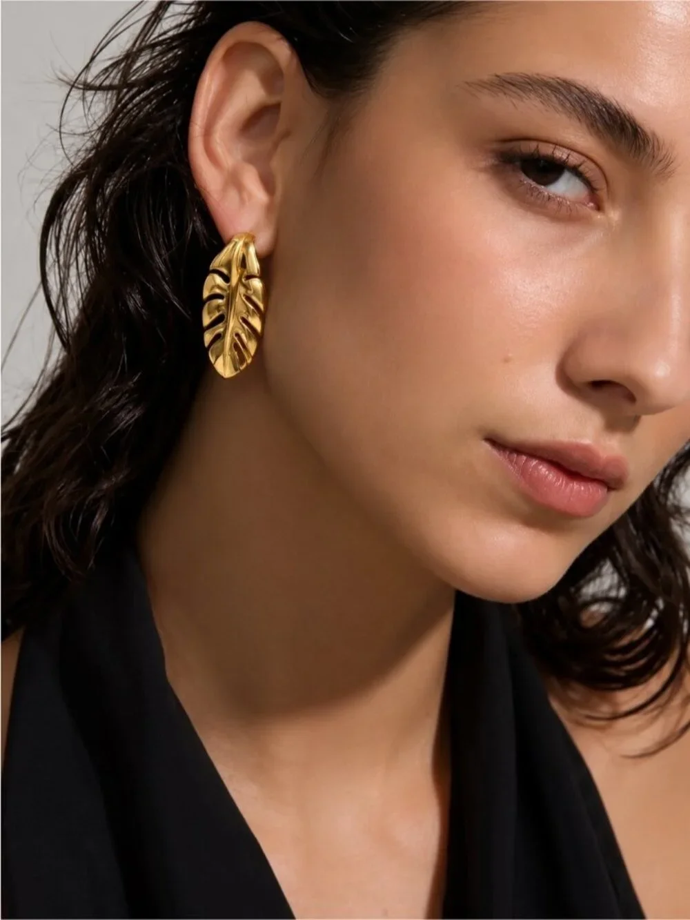 Gold tone Leaf Drop Earrings - Women's Fashion Jewelry